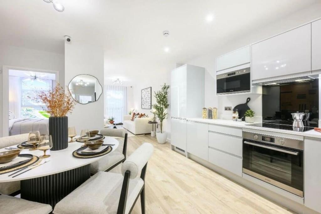 Lux 3bdr Riverside Duplex Mansionette By Lcy & Excel I 20mins To
