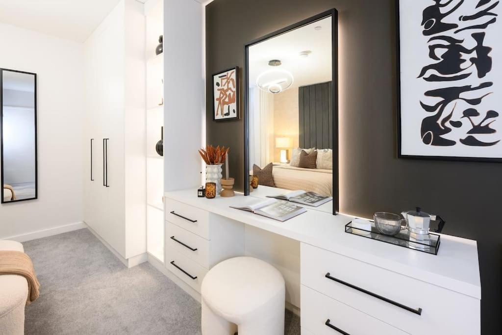 Lux 3bdr Riverside Duplex Mansionette By Lcy & Excel I 20mins To Appartamento